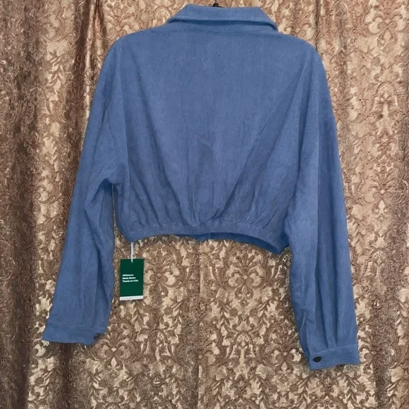 NWT HALARA Denim Blue Cropped Jacket.  Size Large - Picture 2 of 3